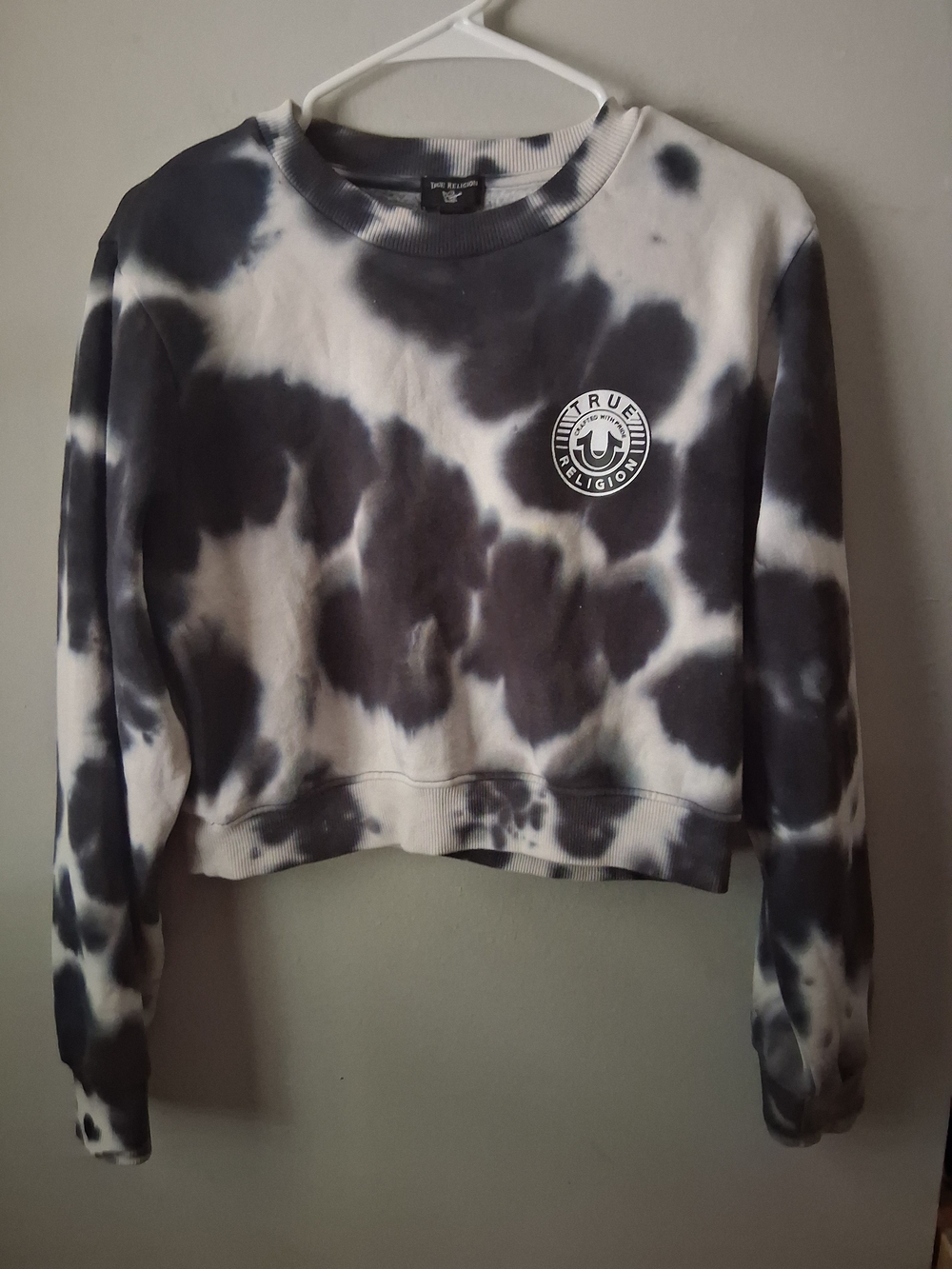 True Religion Tie-Dye Cropped Crewneck Sweatshirt in Black and White